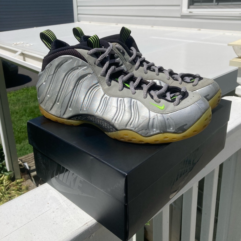 Nike Foamposite PRM Metallic Grey size 11.5 mens
